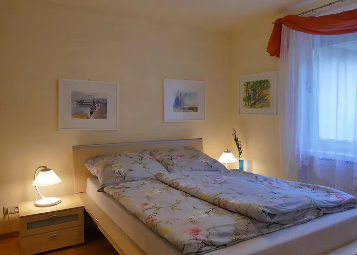 Ihre Mit Kunst Und Design Mitten In Heiligenstadt 公寓 Heiligenstadt in Oberfranken